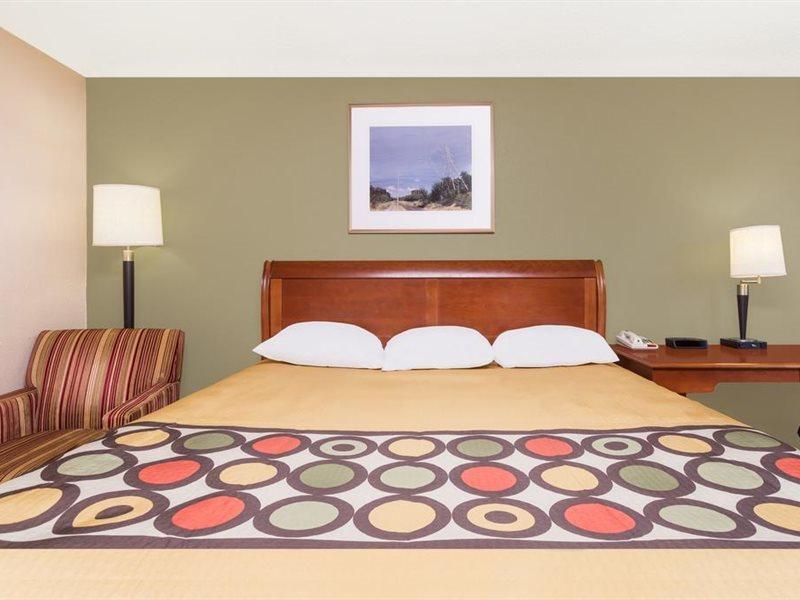 Motel Super 8 By Wyndham Ft Eisenhower Area