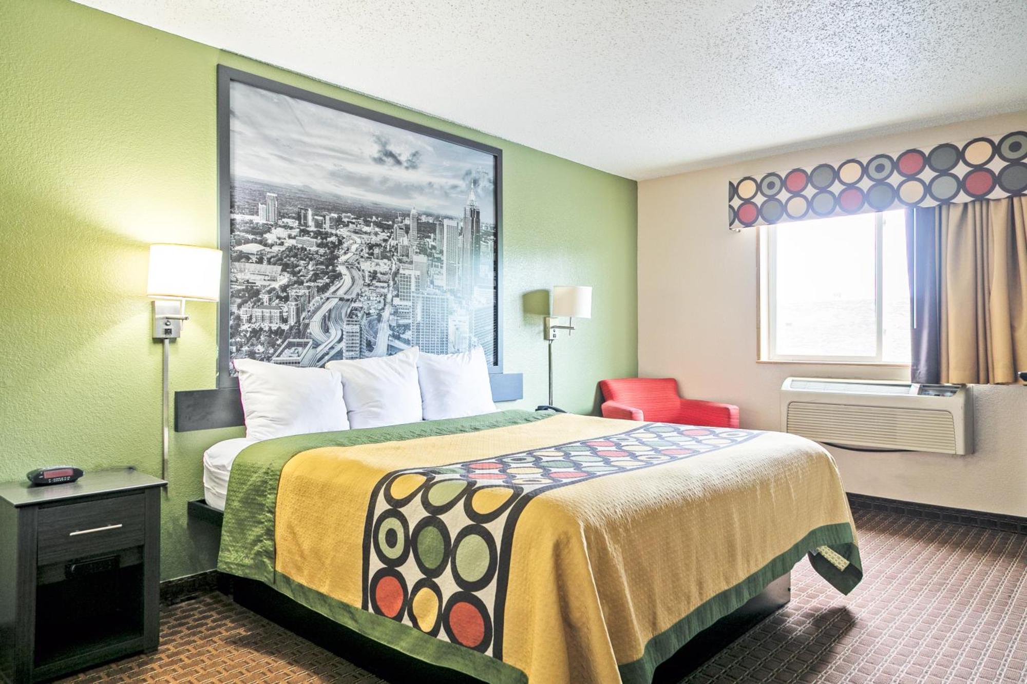 Super 8 By Wyndham Ft Eisenhower Area Motel