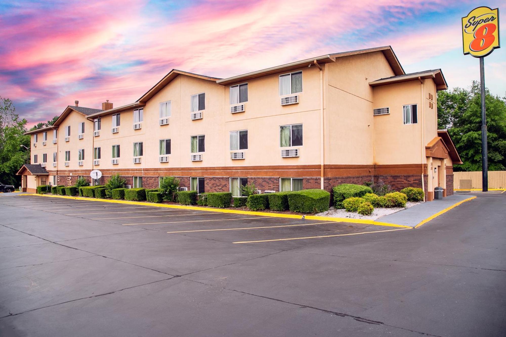 Motel Super 8 By Wyndham Ft Eisenhower Area 2*