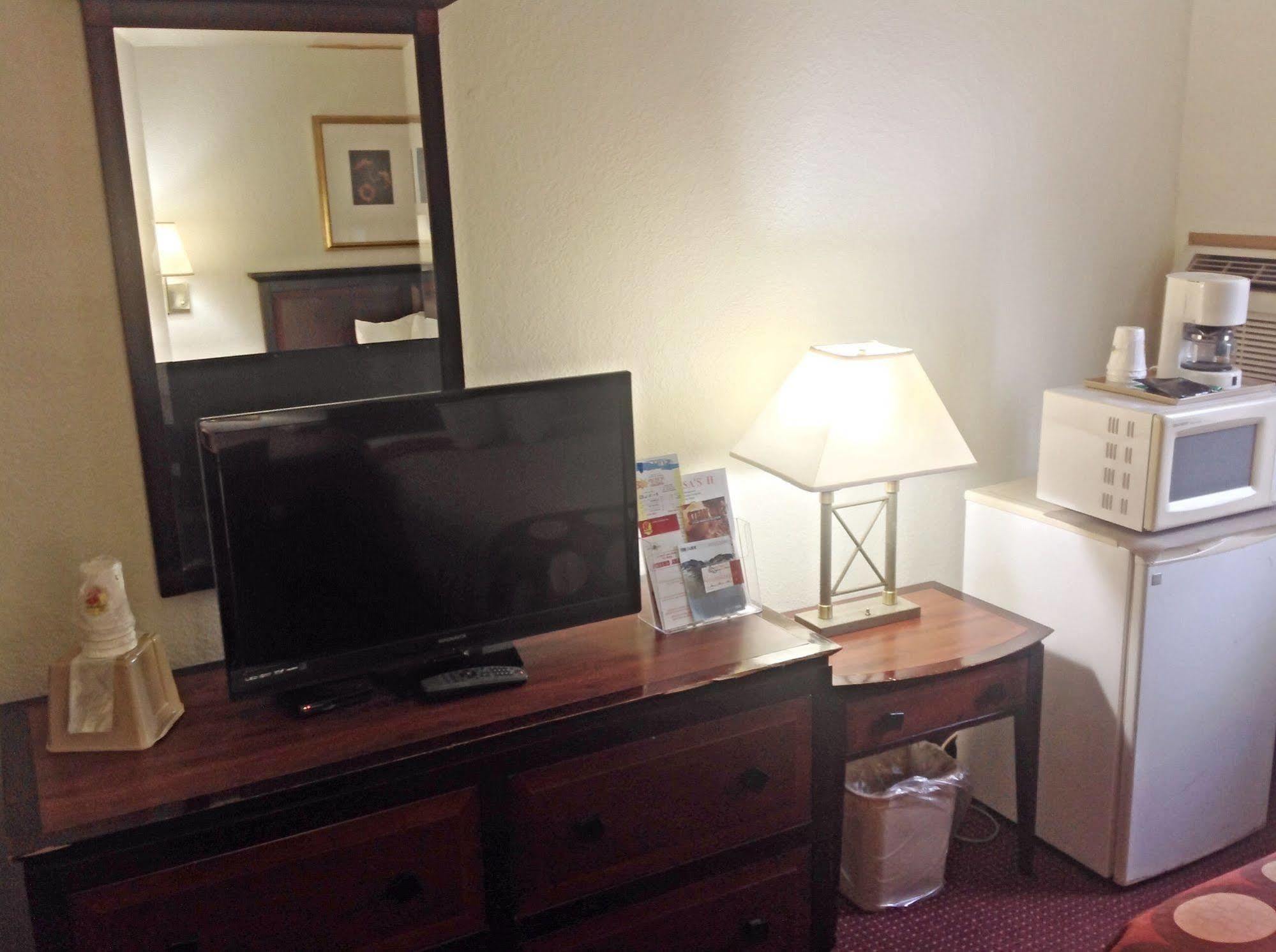 Super 8 By Wyndham Ft Eisenhower Area Augusta
